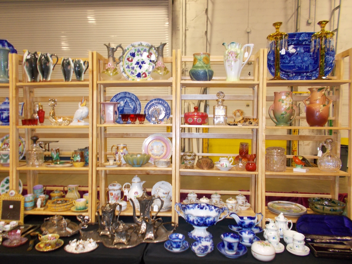 Antiques, Vintage Collectibles, Holiday Décor Overflow At Dulles Expo ...