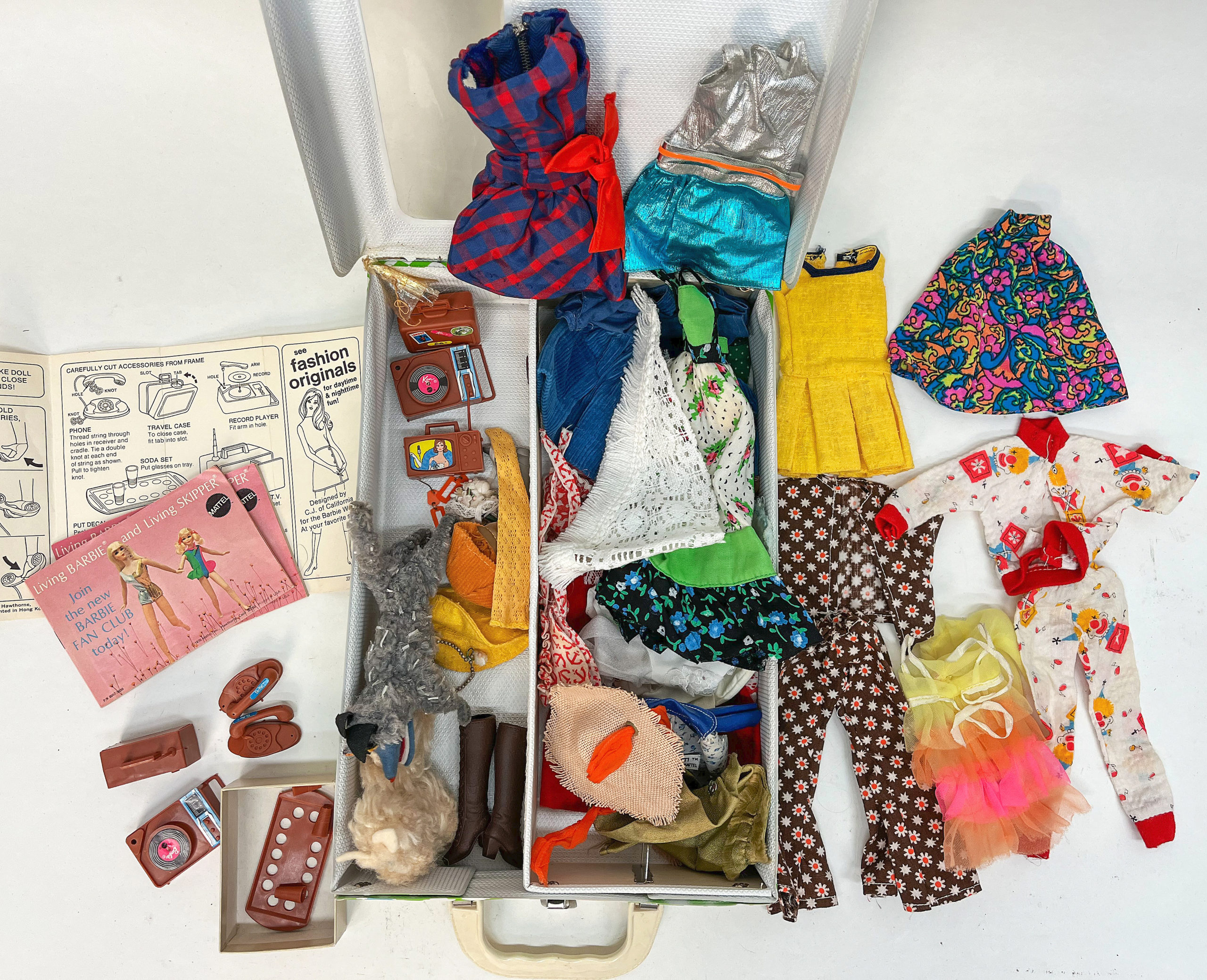 Fashion Doll Trunk With Barbie Accessories & Clothes