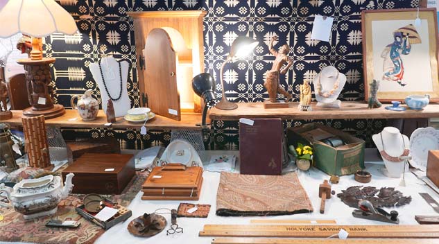 The Manchester Antique & Collectibles Show — A Friendly Community Show With Great Finds