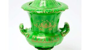 Leeches Jars Draw Bidders Out To NE Auctions