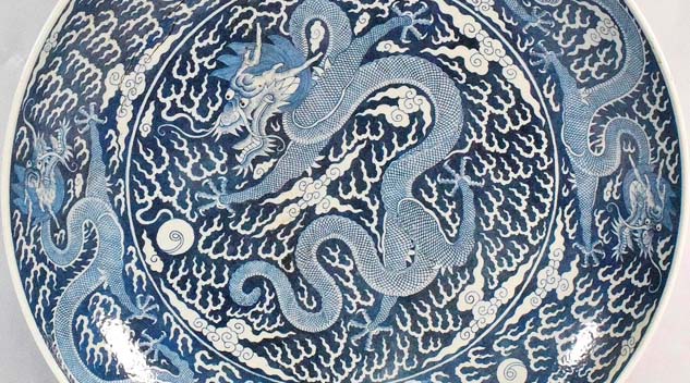 Dragon Dish Flies At White’s