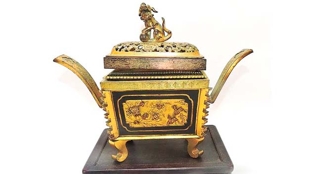 Bronze Censer Burns Past Estimate To Attain $19,000 At Strawser